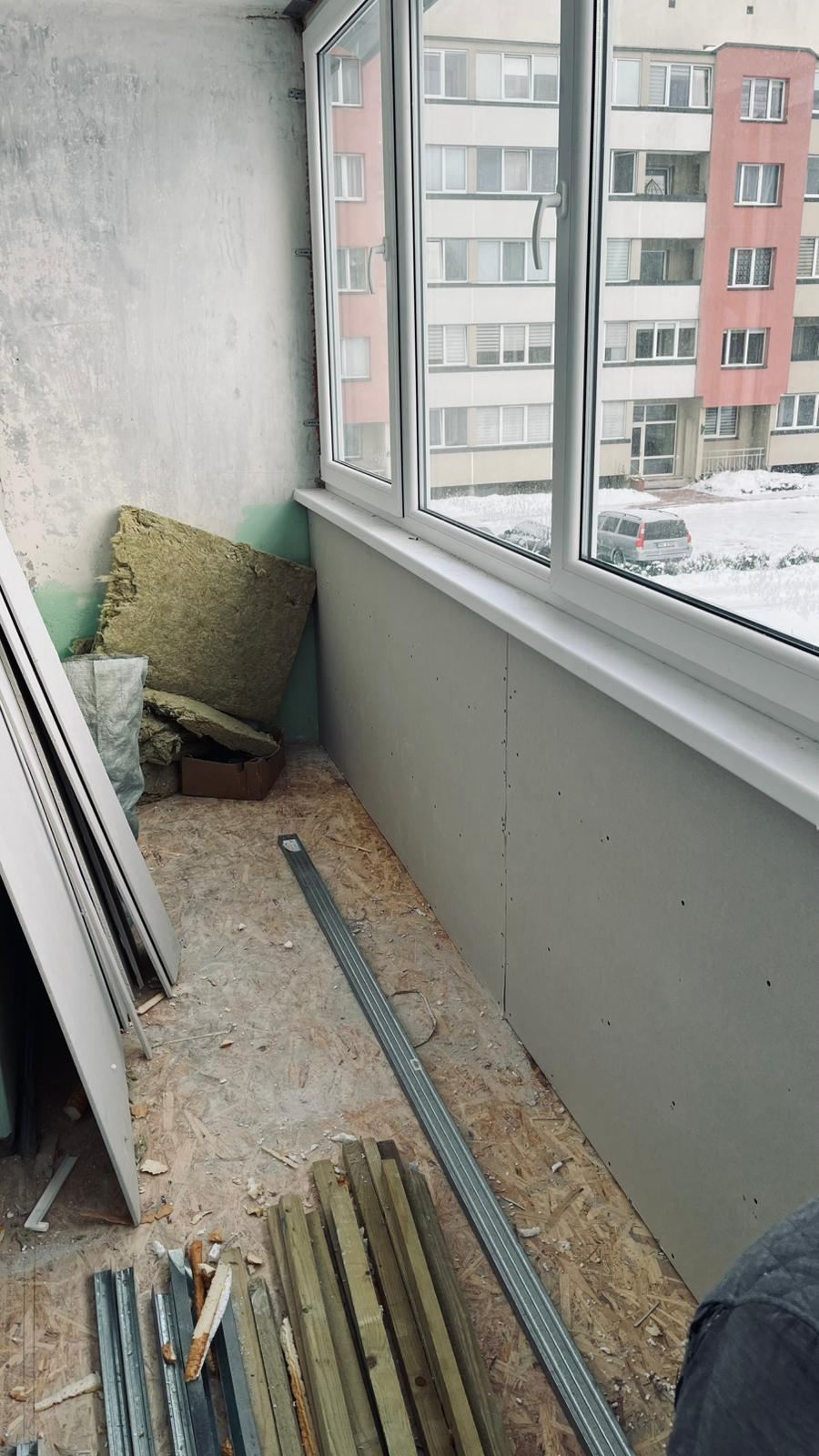 Reģipša plāksnes uz metāla profilu karkasa