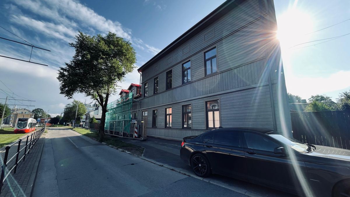 Ēka pēc fasādes atjaunošanas